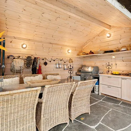 Family With Hot Tub In Honedalen * Sinnes