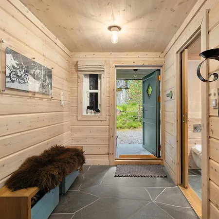 Familiehytte Med Boblebad I Honedalen * Haugen (Agder)